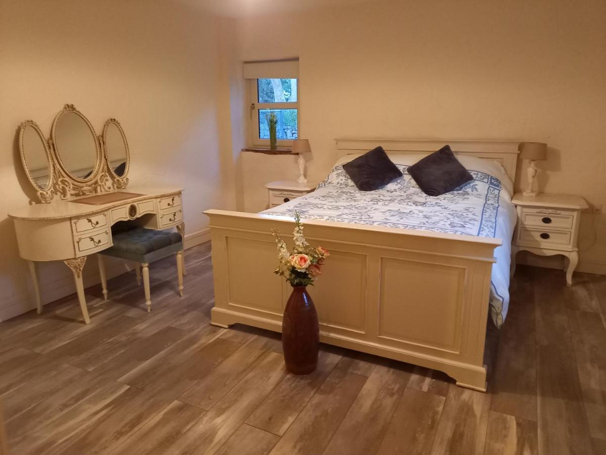 Mary'S Bespoke Cottage Killarney Eksteriør billede